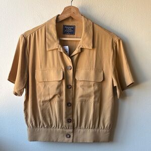 Abercrombie and Fitch Women’s Short Sleeve Button Down Top Size Small